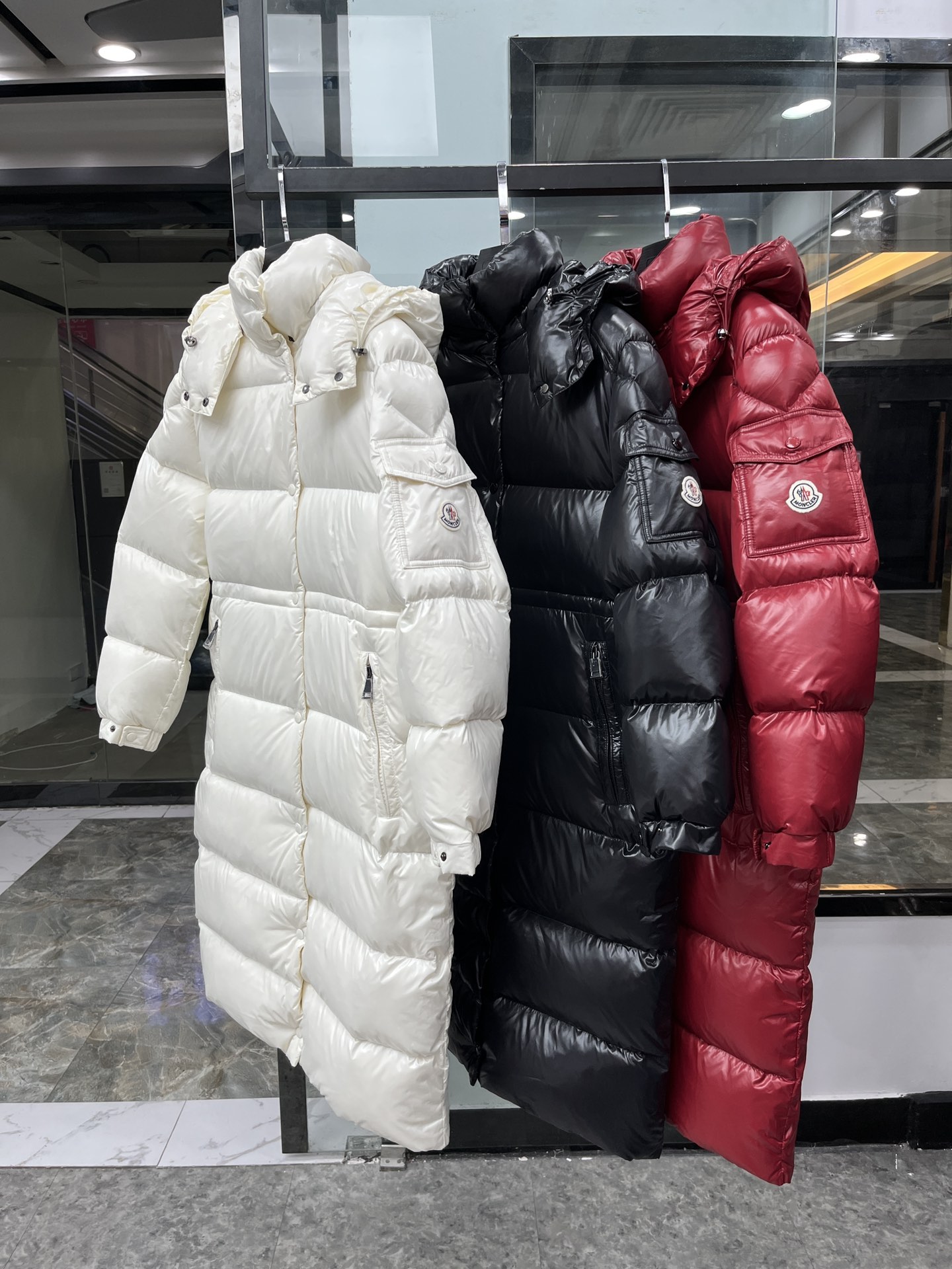 몽클레어 마레 카베타즈 Maire Cavettaz 여성 롱 패딩 3칼라