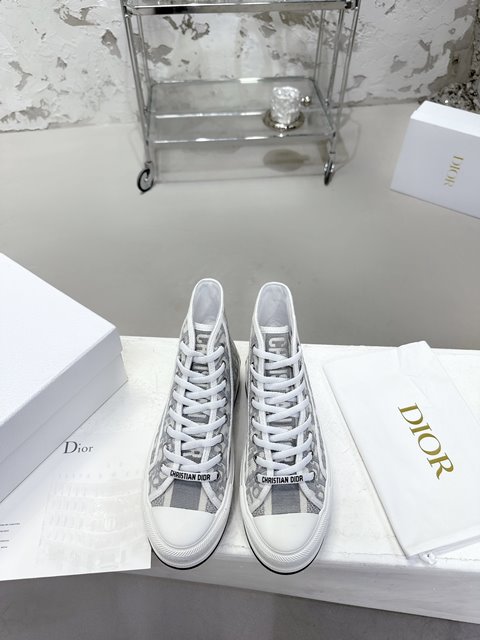 디올 WALK'N'DIOR 하이탑 플랫폼 여성 스니커즈 KCK382POB