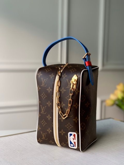 루이비통 LVXNBA 클록룸 돕 키트 M45588