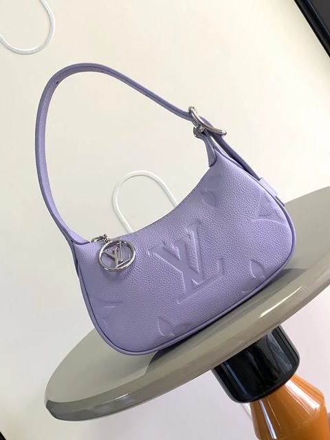 루이비통 미니 문 Mini Moon M82426