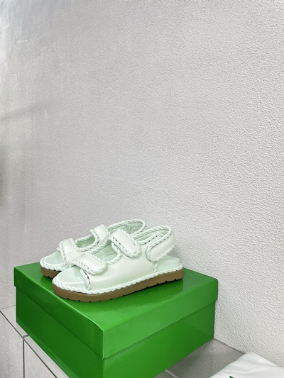 보테가 베네타 잭 플랫 샌들 775343