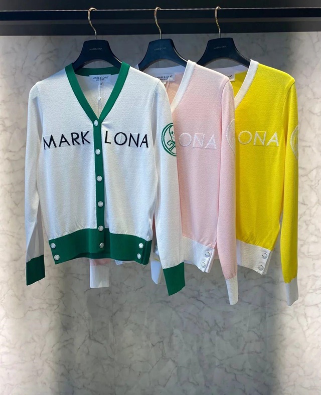 마크앤로나 MARK AND LONA 브이넥 여성 니트 가디건 3칼라