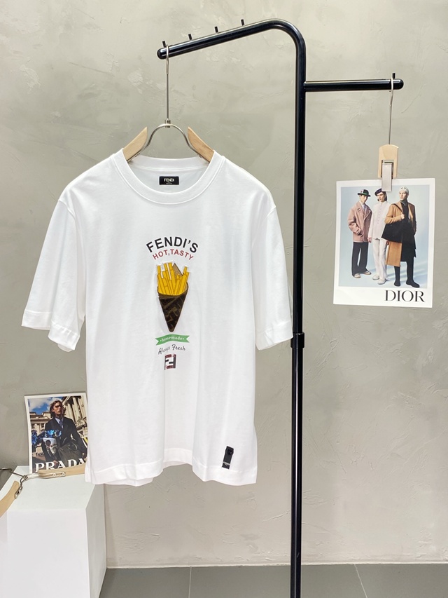 펜디 남성 반팔 티셔츠