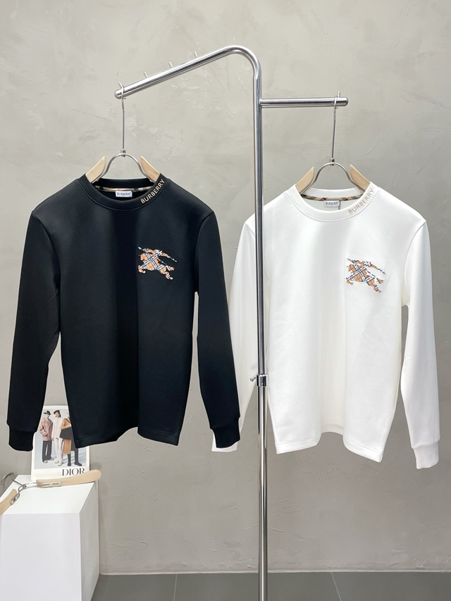 버버리 로고 라운드티 2칼라