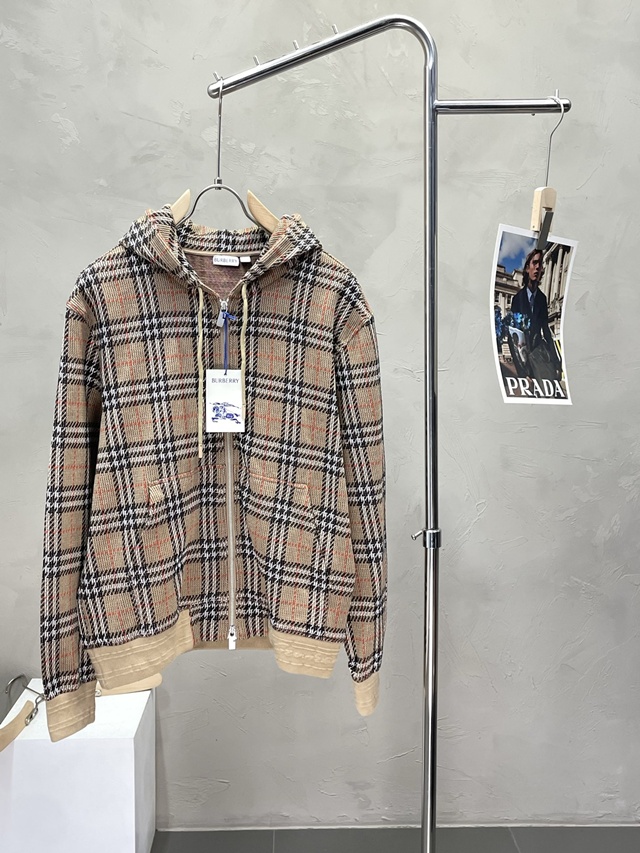 버버리 체크 코튼 블렌드 지퍼 후디 81028811