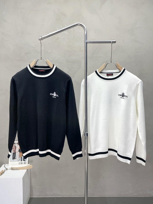 프라다 크루넥 니트 스웨터 2칼라