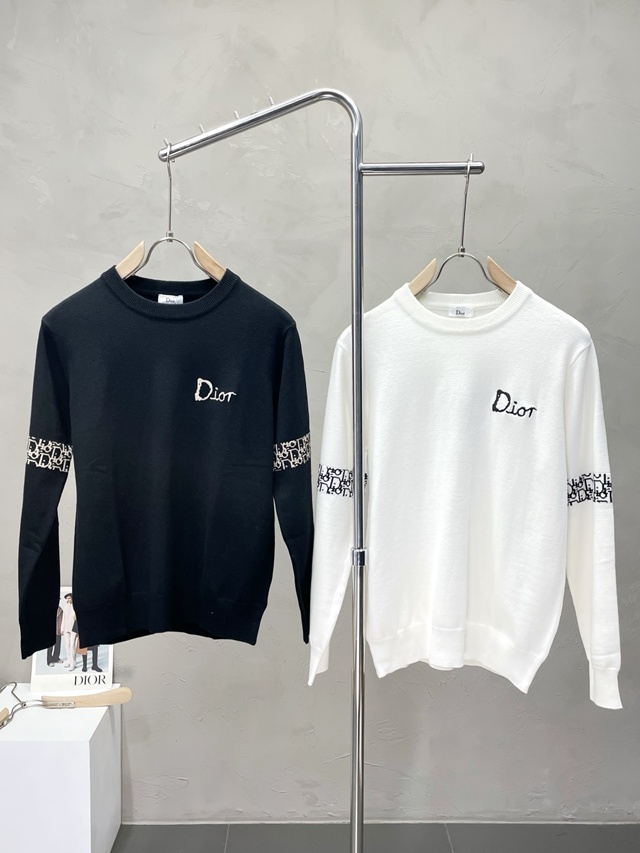 디올 크루넥 니트 스웨터 3칼라