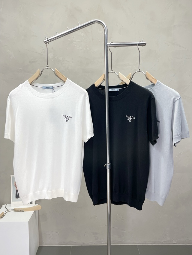 프라다 라운드넥 반팔 니트 3칼라