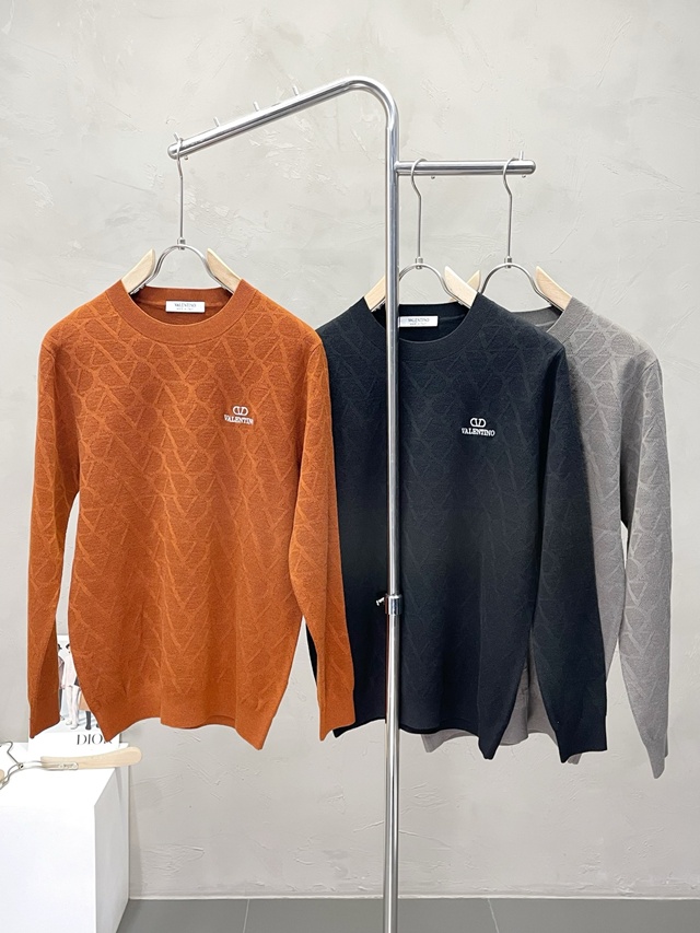 발렌티노 크루넥 남성 니트 스웨터 3칼라