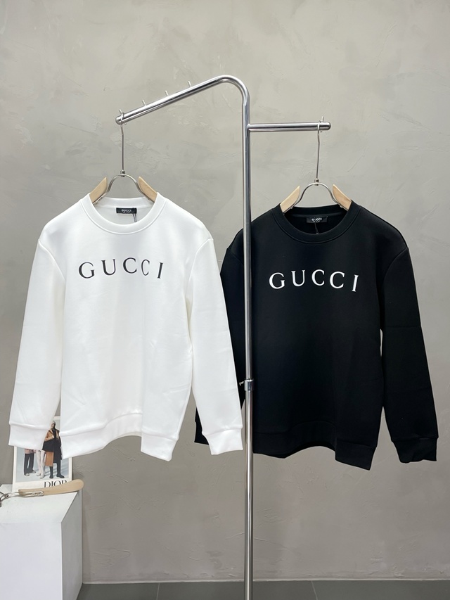구찌 스웨트셔츠 맨투맨 라운드티 2칼라