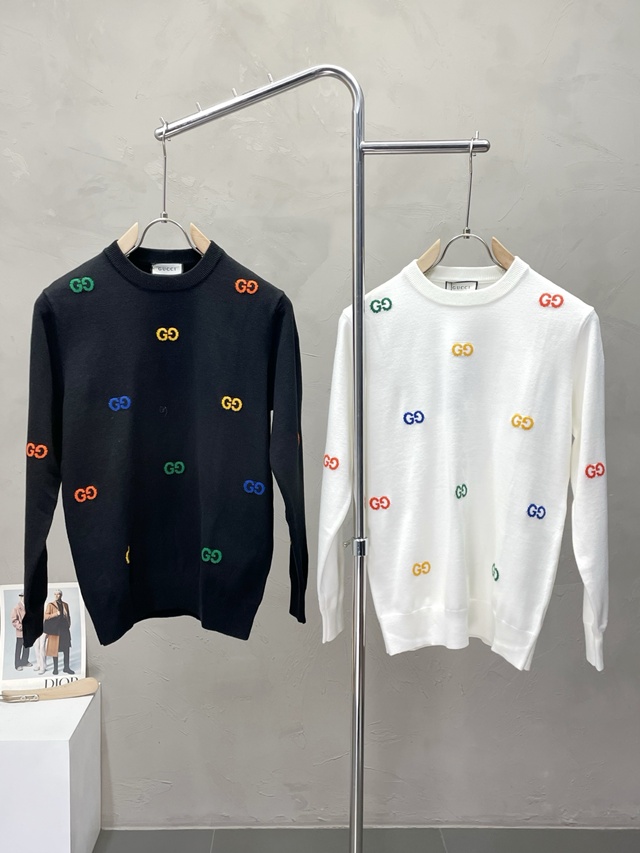 구찌 GG 크루넥 니트 스웨터 2칼라