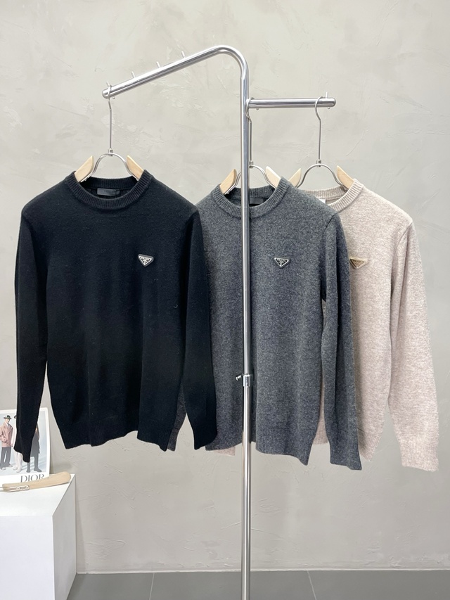 프라다 삼각로고 크루넥 긴팔 니트 3칼라