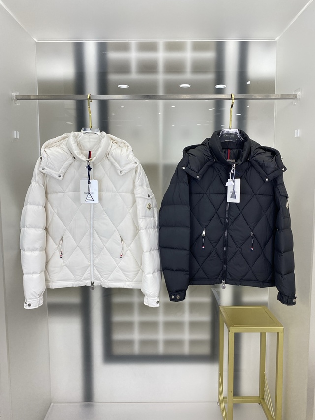 몽클레어 아베롤 AVEROLE 쇼트 다운 재킷 패딩 2칼라