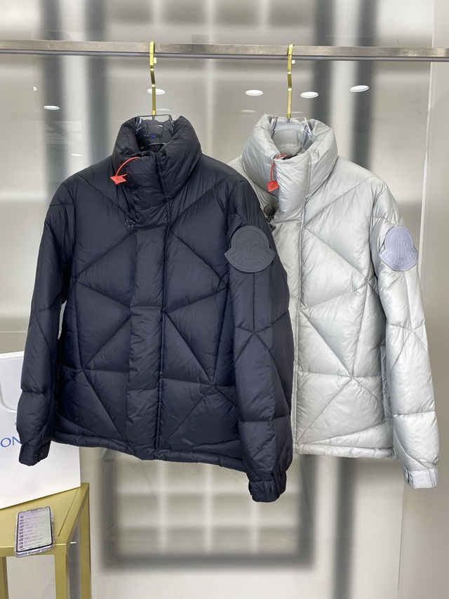 몽클레어 퍼렐윌리암스 오크 쇼트 다운 재킷 패딩 점퍼 2칼라