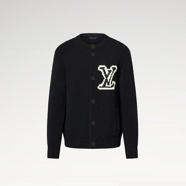 루이비통 청키 인따르시아 시그니처 가디건 1AJBXU