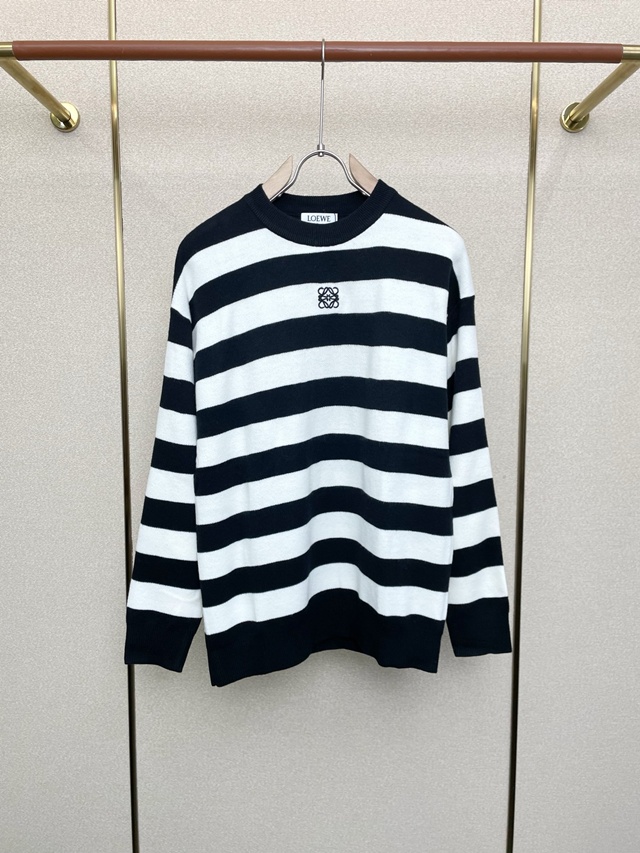 로에베 크루넥 스트라이프 니트 스웨터