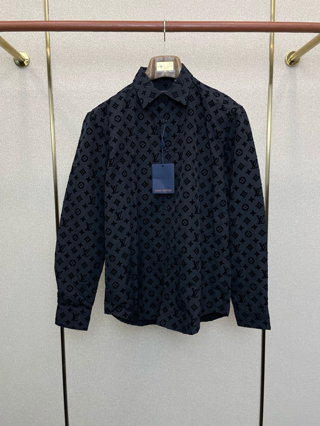 루이비통 플록드 모노그램 클래식 셔츠 1A979A