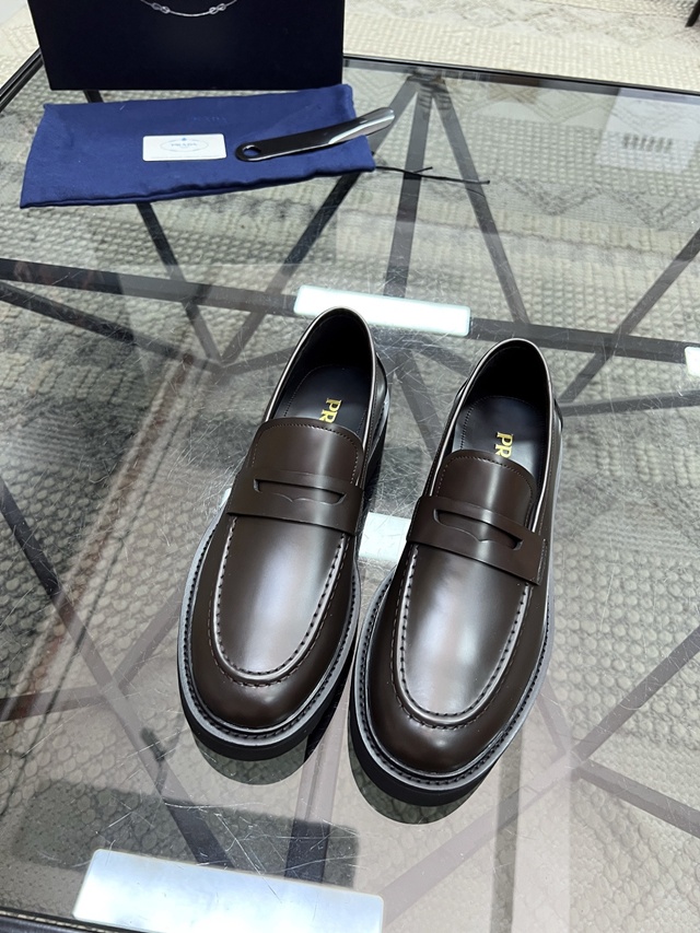 프라다 캐주얼 남성 구두 로퍼 슈즈