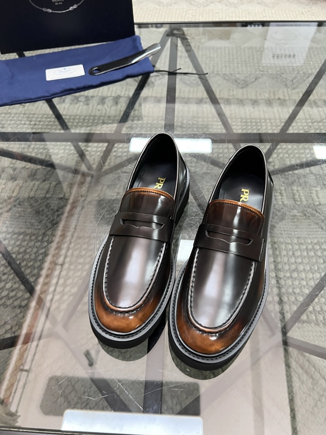 프라다 캐주얼 남성 구두 로퍼 슈즈