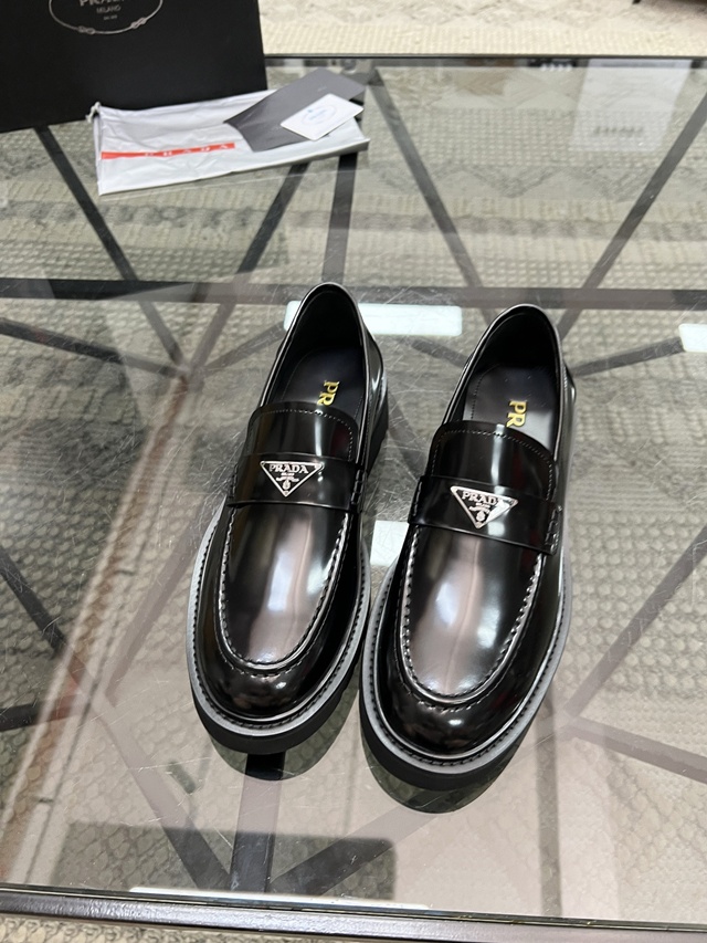 프라다 캐주얼 남성 구두 로퍼 슈즈