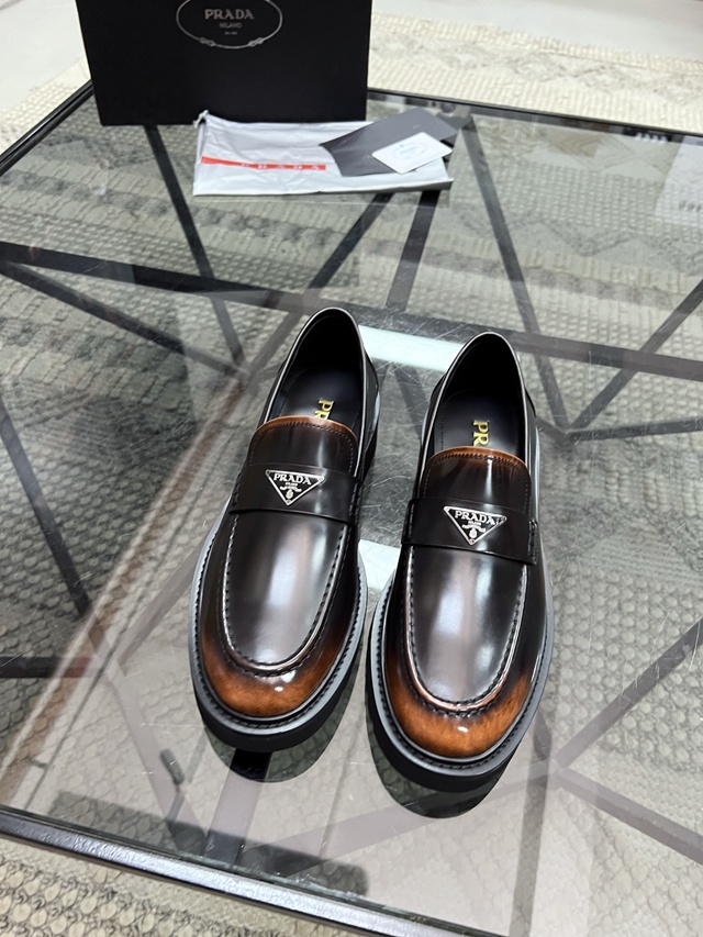 프라다 캐주얼 남성 구두 로퍼 슈즈