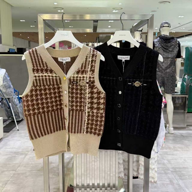 마크앤로나 여성 체크 니트 조끼 2칼라