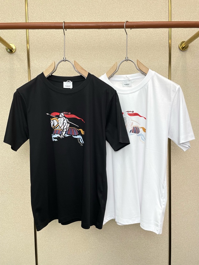 버버리 로고 반팔 티셔츠 2칼라