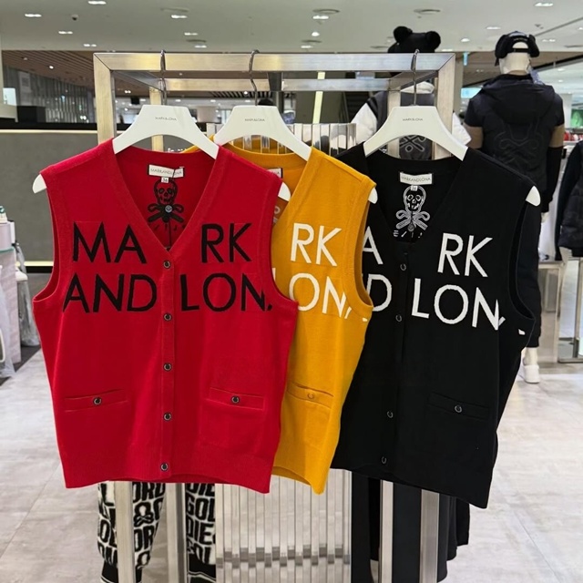 마크앤로나 브이넥 여성 베스트 니트 조끼 3칼라