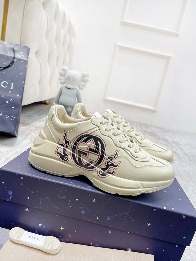 구찌 라이톤 스니커즈