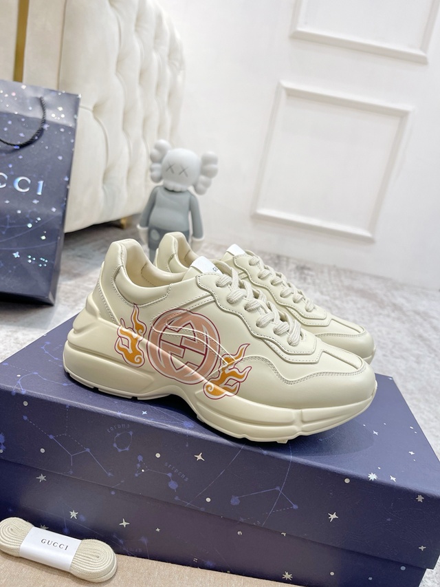 구찌 라이톤 스니커즈