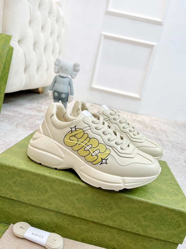 구찌 라이톤 스니커즈