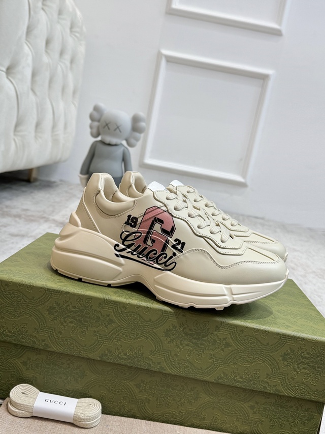 구찌 라이톤 스니커즈