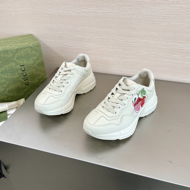 구찌 라이톤 스니커즈