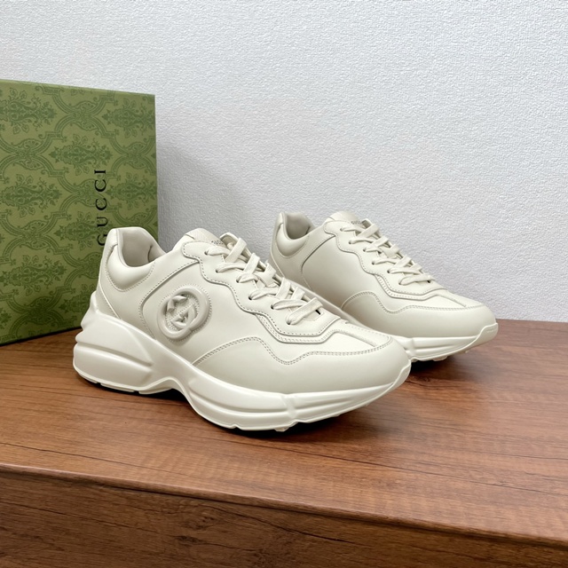 구찌 라이톤 스니커즈
