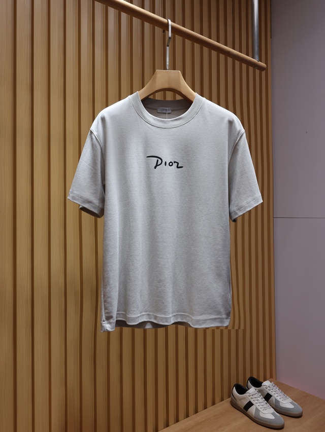 디올 라운드 반팔티 티셔츠