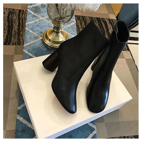셀린느 여성슈즈 8.5cm