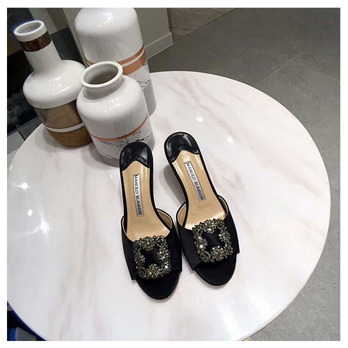 마놀로브라닉 여성슈즈 7.5cm