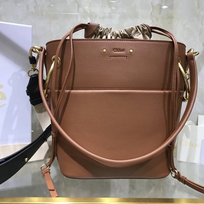 끌로에 미니 로이 버켓 백