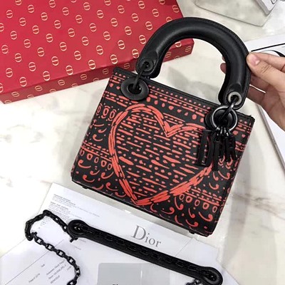 디올 오리지널 엠브로이드 카프스킨 LADY DIOR 백 블랙