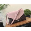 루이비통 M44033 모노그램 캔버스 에삐 가죽 생 미셀 Rose Ballerine 