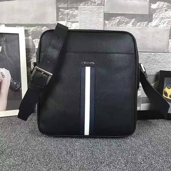 프라다 남성 메신저 백