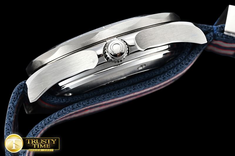 오메가 Seamaster Diver 300m CoAxial Cer SS/NY Blue BP A2836 -OMG0527
