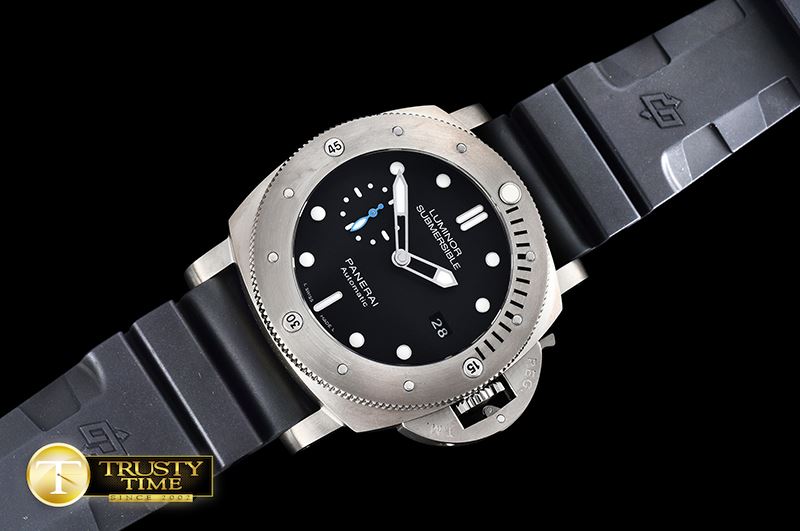 파네라이 PAM1305 Lum. Sub. 1950 Titanio TI/RU Blk ZF P9010 Mod -PN1305TRU