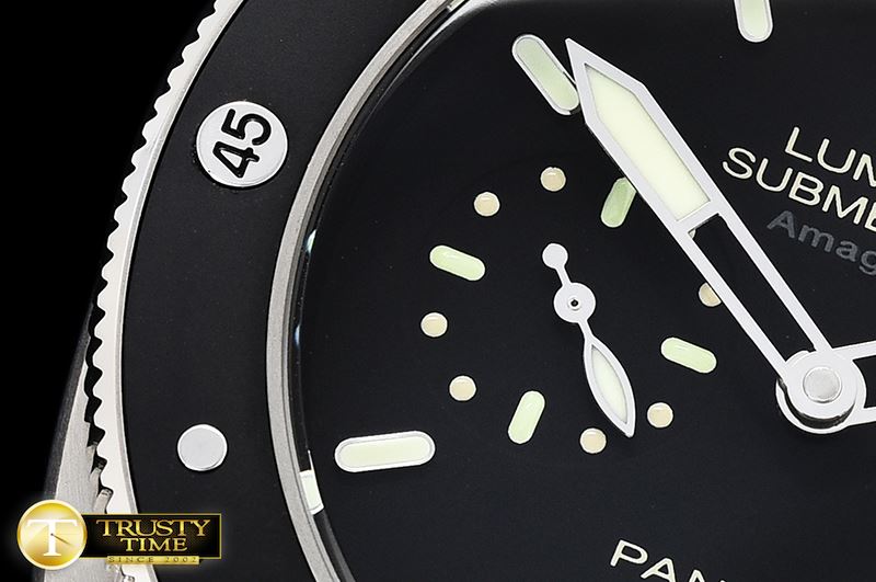 파네라이 PAM389 Submersible AMag TI/RU Black VSF V3 Mod.P9000 -PN389ORU4