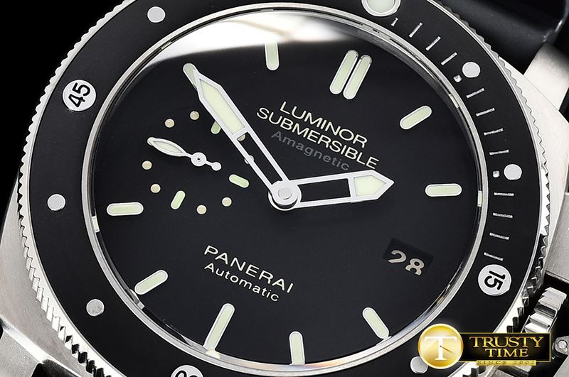 파네라이 PAM389 Submersible AMag TI/RU Black VSF V3 Mod.P9000 -PN389ORU4