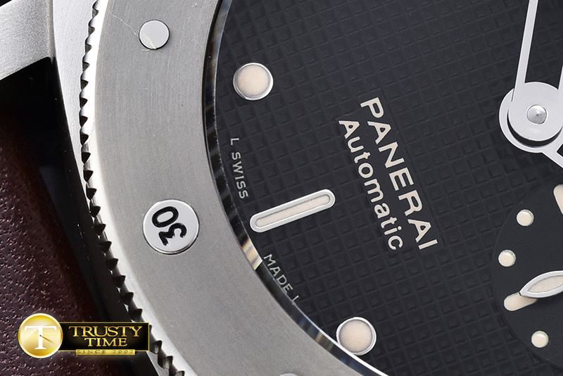 파네라이 PAM569 Submersible TI/LE Blk KSF A2813 23J -PN569LE1