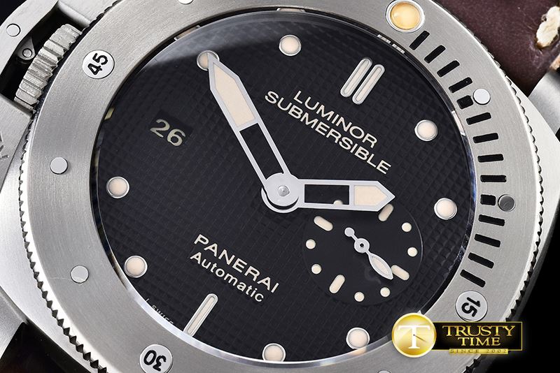 파네라이 PAM569 Submersible TI/LE Blk KSF A2813 23J -PN569LE1
