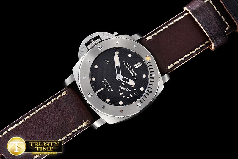 파네라이 PAM569 Submersible TI/LE Blk KSF A2813 23J -PN569LE1